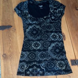 Stretchy black printed top